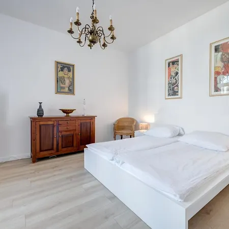 Dr Apartments - Fryderyk Apartment